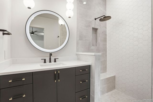 15 Wellesley, Shavano Park, TX 78231