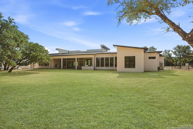 15 Wellesley, Shavano Park, TX 78231