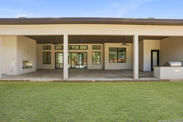 15 Wellesley, Shavano Park, TX 78231