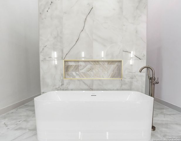 15 Wellesley, Shavano Park, TX 78231