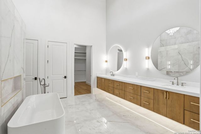 15 Wellesley, Shavano Park, TX 78231