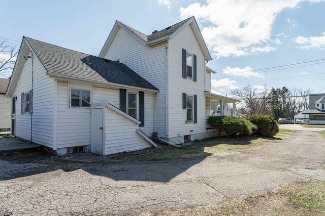 1229 Ruger Avenue, Janesville, WI 53545