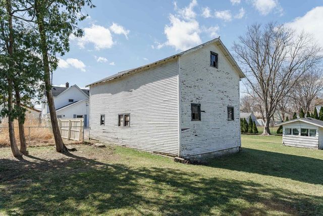 1229 Ruger Avenue, Janesville, WI 53545