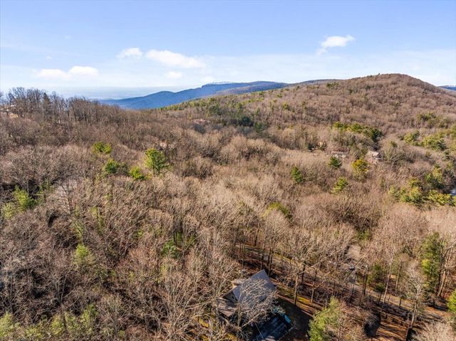 50 Shawnee Trail, Chatsworth, GA 30705