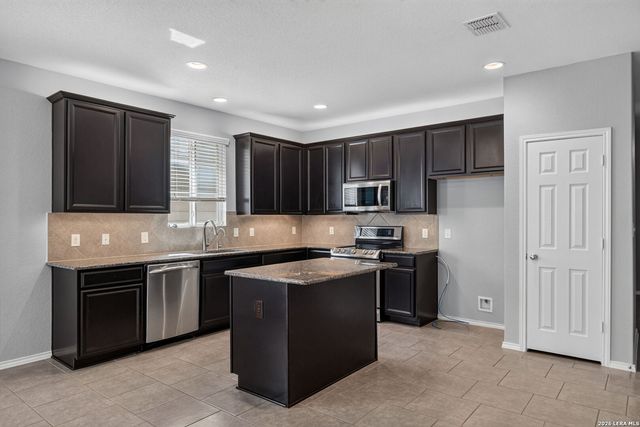 451 Rustic Willow, Selma, TX 78154