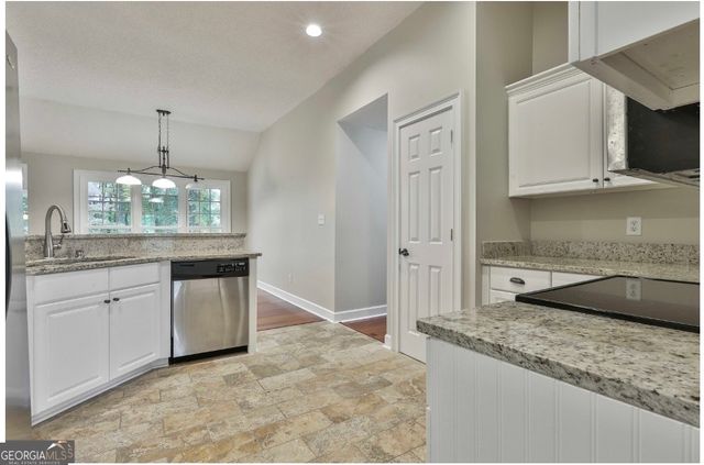 20 Audubon Point, Newnan, GA 30265