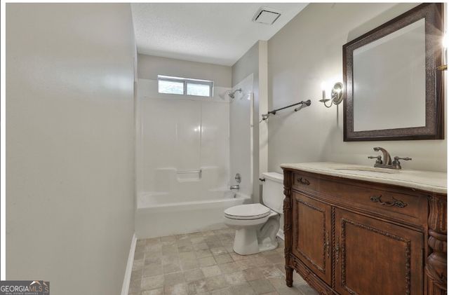 20 Audubon Point, Newnan, GA 30265