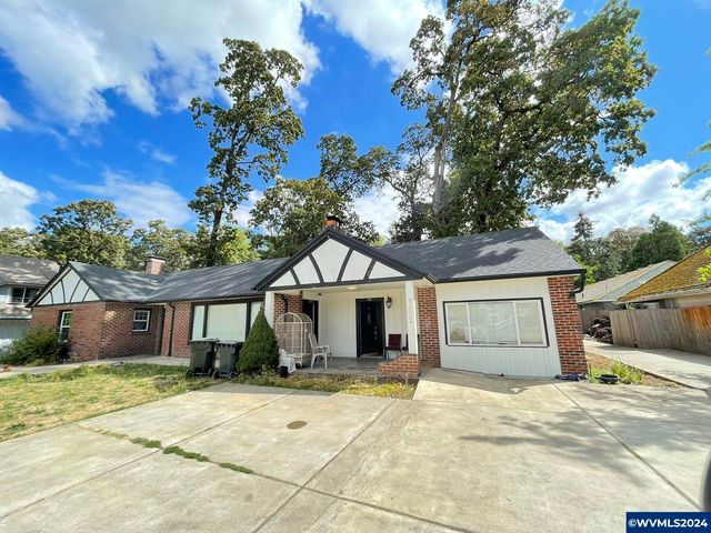 3890 Lancaster Dr NE, Salem, OR 97305