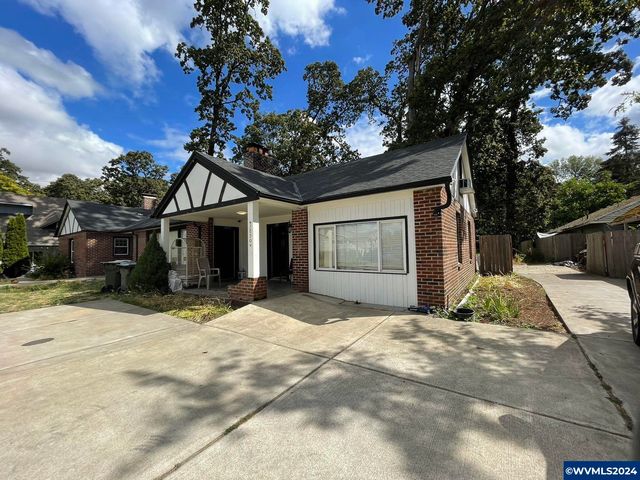 3890 Lancaster Dr NE, Salem, OR 97305