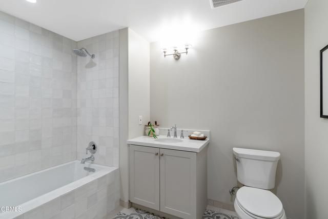 88 N Oakland Avenue 202, Pasadena, CA 91101