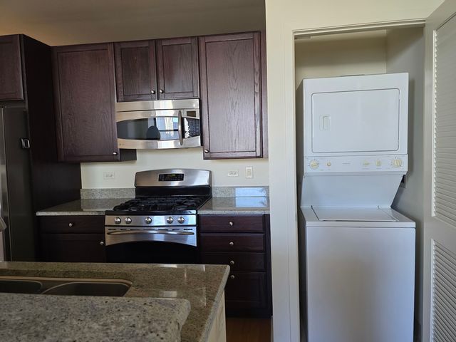 310 S Michigan Avenue 2111, Chicago, IL 60604