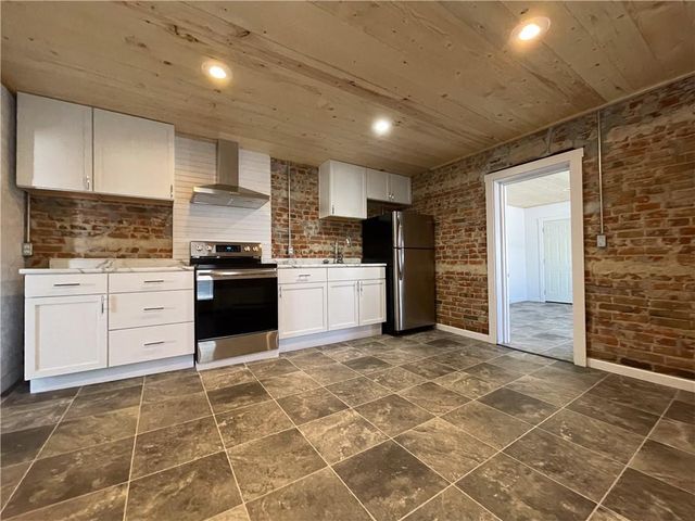 316 N FILLMORE Street, Maryville, MO 64468