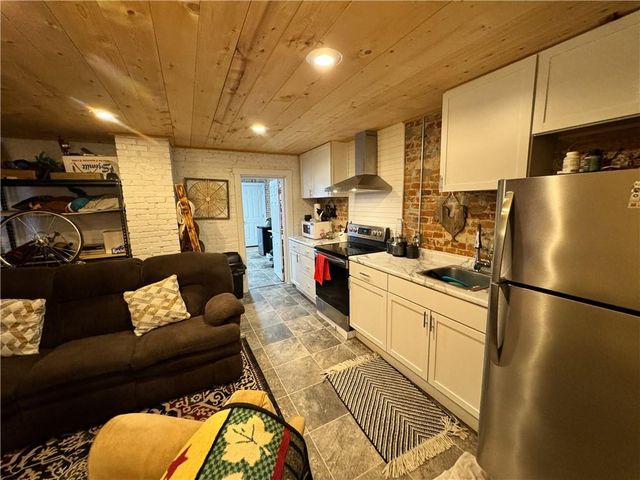 316 N FILLMORE Street, Maryville, MO 64468