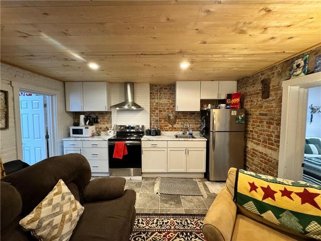 316 N FILLMORE Street, Maryville, MO 64468