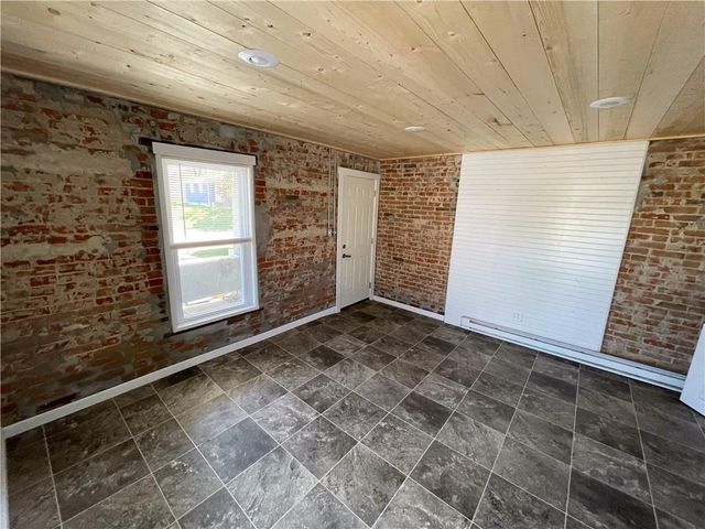 316 N FILLMORE Street, Maryville, MO 64468