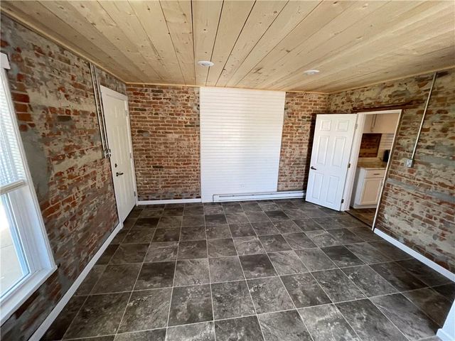 316 N FILLMORE Street, Maryville, MO 64468