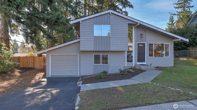 12227 NE 137th Place, Kirkland, WA 98034