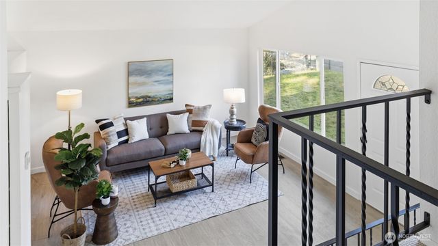 12227 NE 137th Place, Kirkland, WA 98034