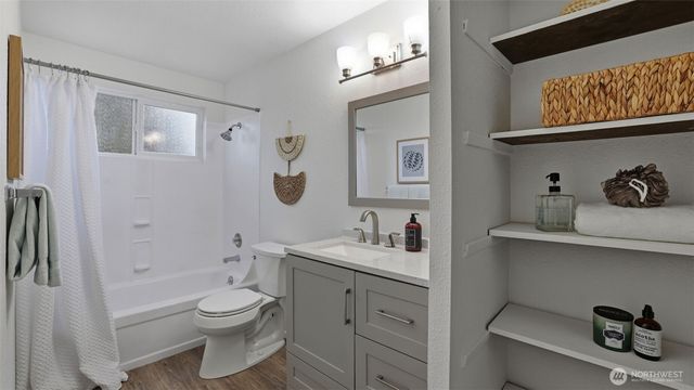 12227 NE 137th Place, Kirkland, WA 98034