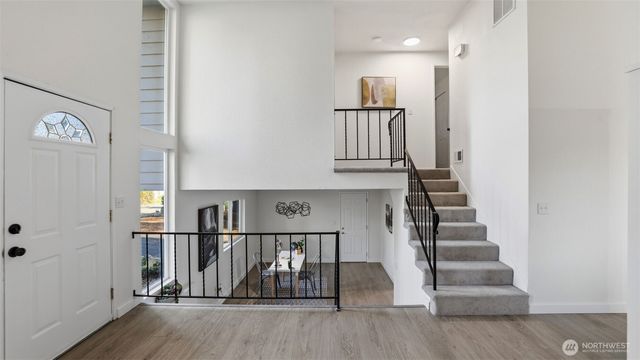 12227 NE 137th Place, Kirkland, WA 98034