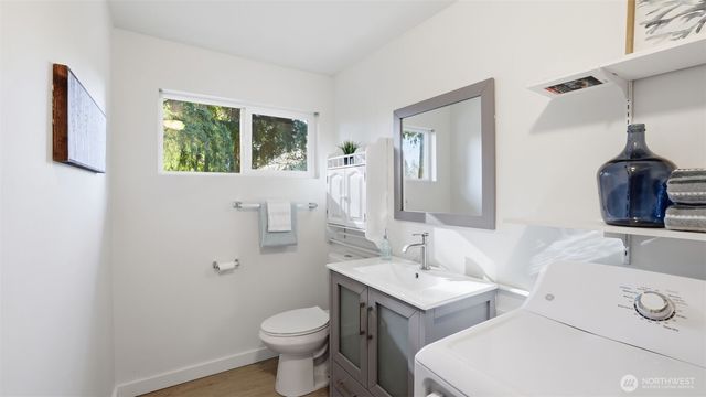 12227 NE 137th Place, Kirkland, WA 98034