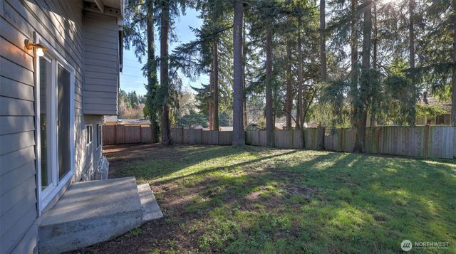 12227 NE 137th Place, Kirkland, WA 98034