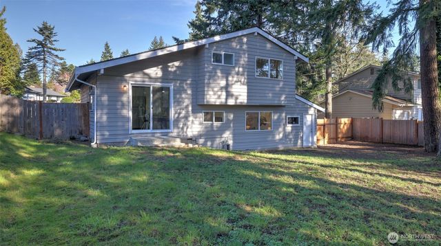 12227 NE 137th Place, Kirkland, WA 98034