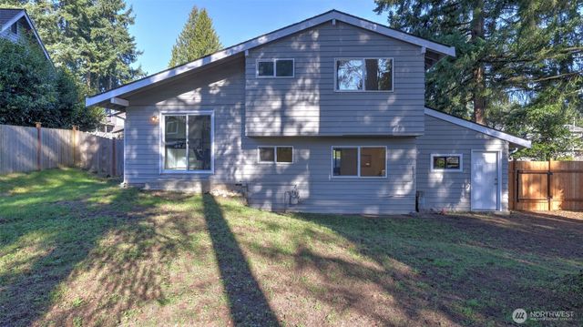 12227 NE 137th Place, Kirkland, WA 98034