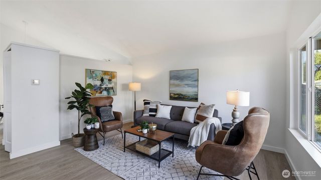 12227 NE 137th Place, Kirkland, WA 98034