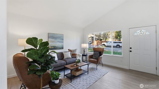 12227 NE 137th Place, Kirkland, WA 98034