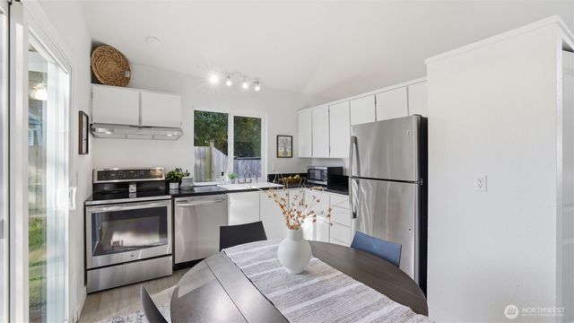 12227 NE 137th Place, Kirkland, WA 98034