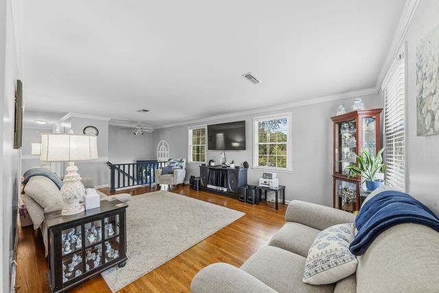 104 Hemingway Dr, Columbia, TN 38401