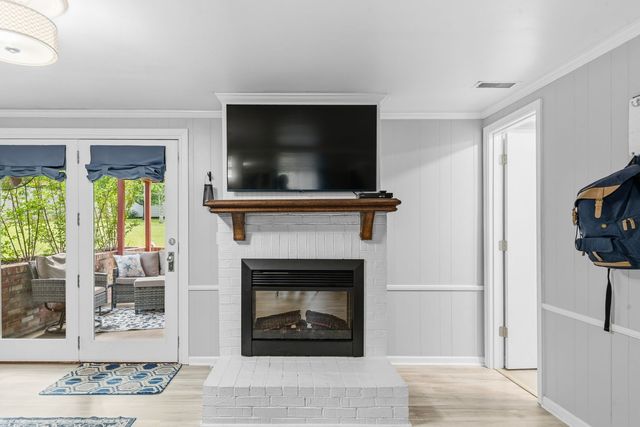 104 Hemingway Dr, Columbia, TN 38401