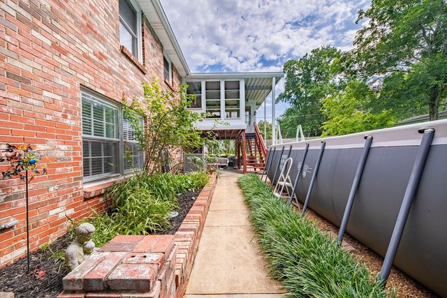 104 Hemingway Dr, Columbia, TN 38401