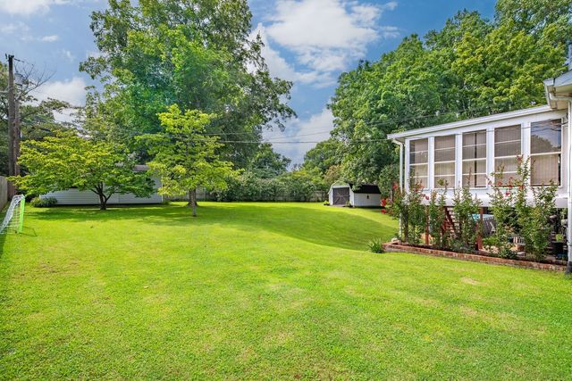 104 Hemingway Dr, Columbia, TN 38401