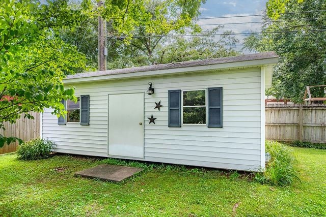 104 Hemingway Dr, Columbia, TN 38401