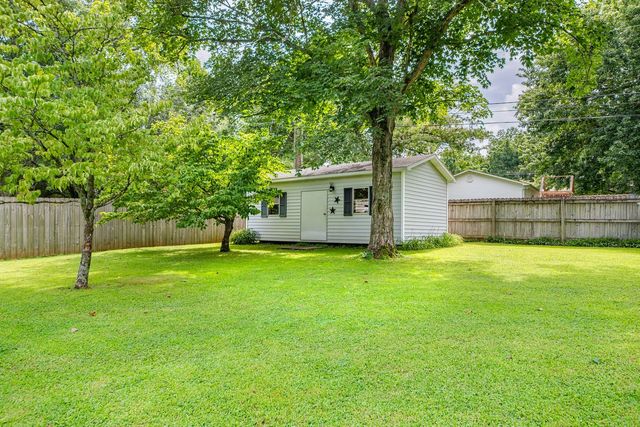 104 Hemingway Dr, Columbia, TN 38401