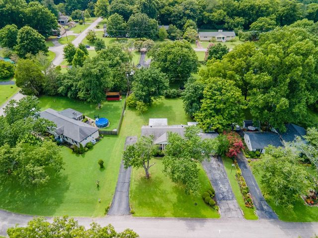 104 Hemingway Dr, Columbia, TN 38401