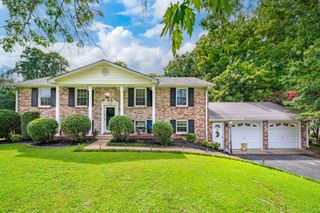 104 Hemingway Dr, Columbia, TN 38401