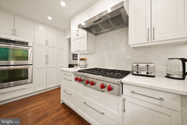 1716 BESLEY RD, Vienna, VA 22182