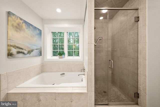 1716 BESLEY RD, Vienna, VA 22182