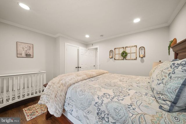 1716 BESLEY RD, Vienna, VA 22182