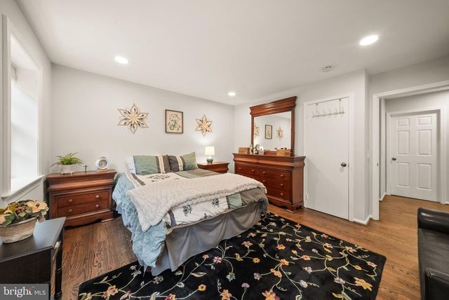 1716 BESLEY RD, Vienna, VA 22182