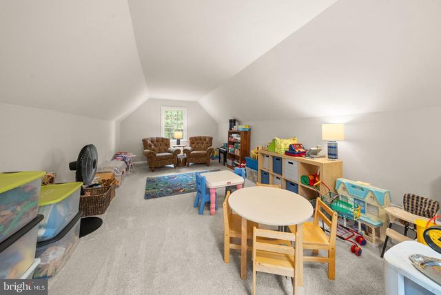 1716 BESLEY RD, Vienna, VA 22182