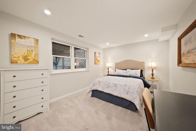 1716 BESLEY RD, Vienna, VA 22182