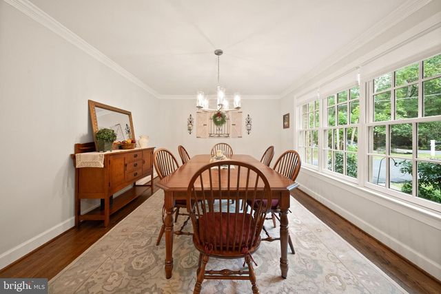 1716 BESLEY RD, Vienna, VA 22182
