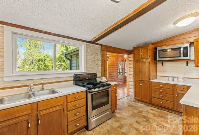 19 Timbers Edge Lane, Fairview, NC 28730