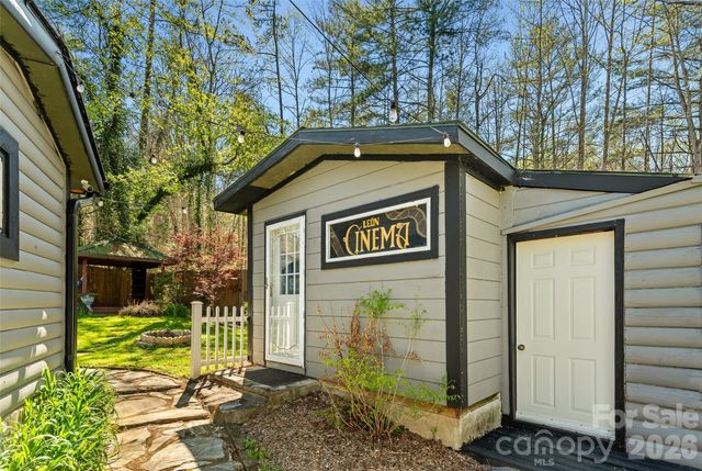 19 Timbers Edge Lane, Fairview, NC 28730