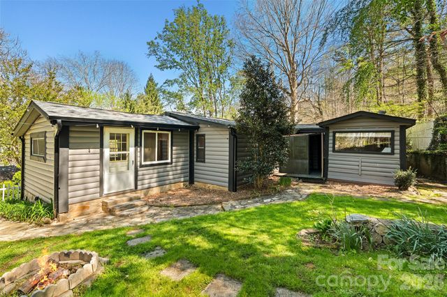 19 Timbers Edge Lane, Fairview, NC 28730