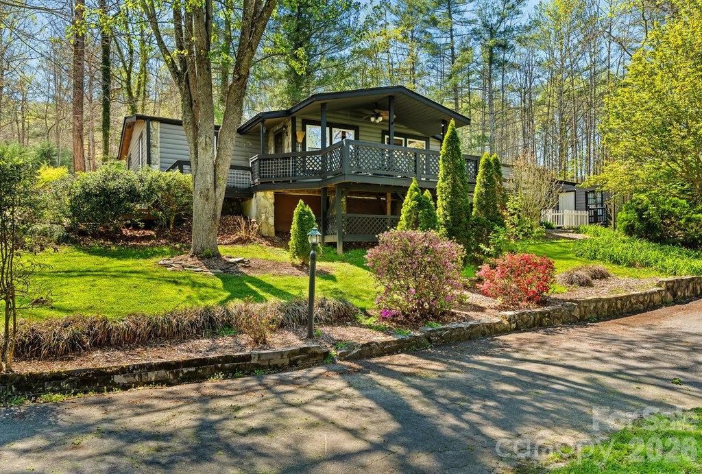 19 Timbers Edge Lane, Fairview, NC 28730